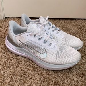 Nike Winflo 9 Tennis Shoes